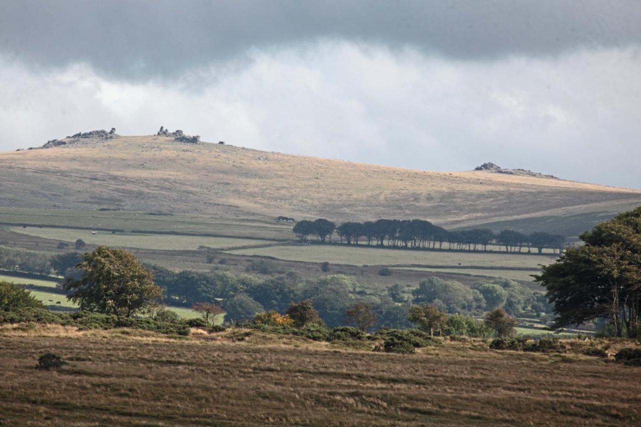 Lovaton Farmhouse Okehampton Bagian luar foto